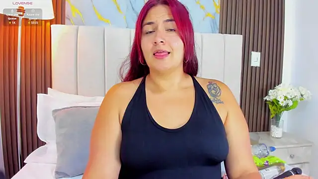 Snapshot of Victoria_Guzman chatting on 30, 4, 2026 Victoria Guzman online show from 30, 4, 2026