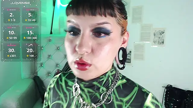 Snapshot of FabulousVenus chatting on 8, 5, 2026 FabulousVenus online show from 8, 5, 2026