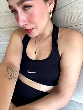 Isa Villamarin online show from 25, 9, 2025