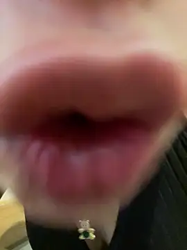 Isa Villamarin online show from 26, 9, 2025