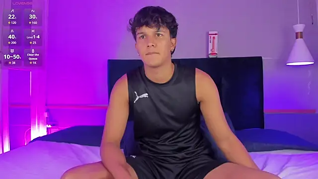 Leo Savage  online show from 3, 10, 2025