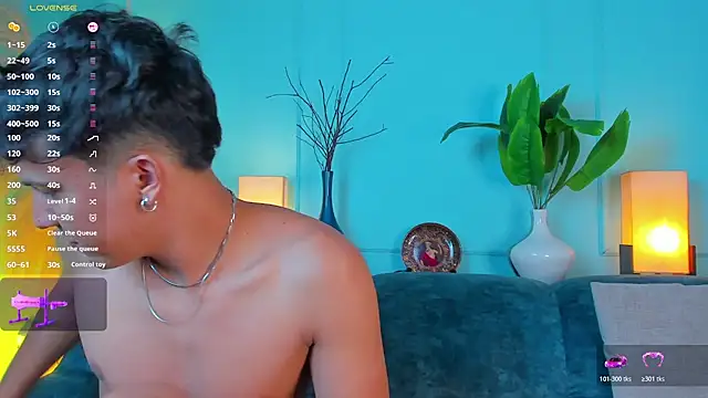 Leo Savage  online show from 6, 4, 2026