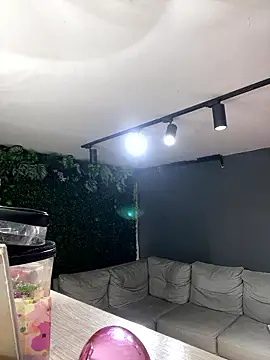 HannahCollyns online show from 10, 1, 2026