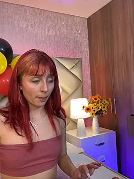 Snapshot of dafnne_hall chatting on 27, 9, 2025 dafnne hall online show from 27, 9, 2025