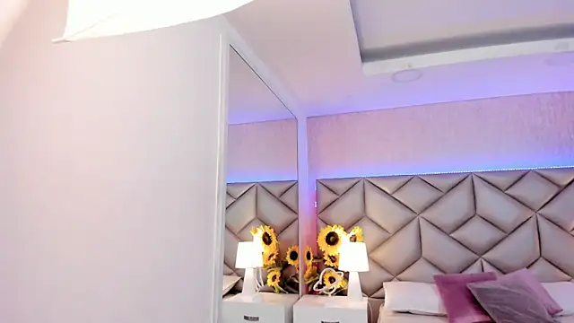 Snapshot of dafnne_hall chatting on 9, 10, 2025 dafnne hall online show from 9, 10, 2025