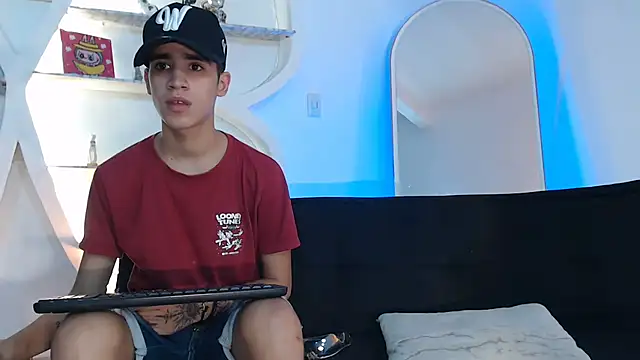 THREE GUYS HOT online show from 12, 9, 2025