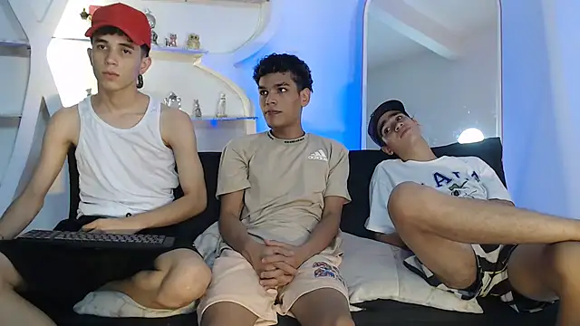 THREE GUYS HOT online show from 29, 9, 2025