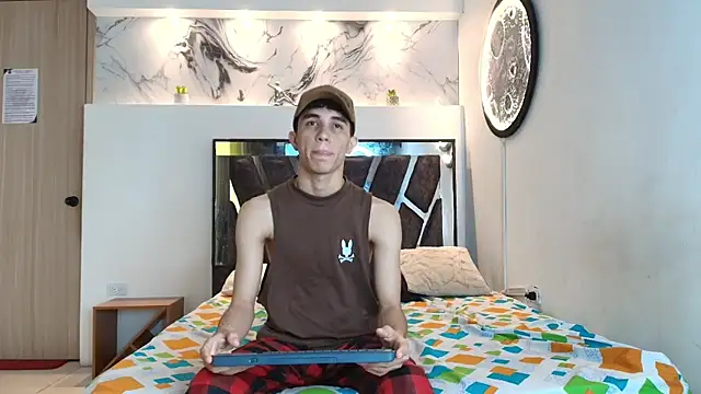 THREE GUYS HOT online show from 11, 10, 2025