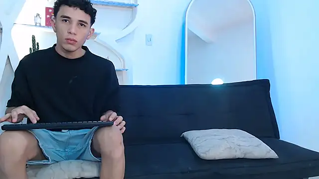 THREE GUYS HOT online show from 20, 10, 2025