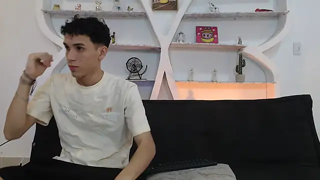 THREE GUYS HOT online show from 30, 11, 2025