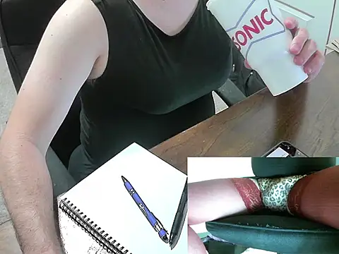 Snapshot of txcrossdresser09 chatting on 25, 2, 2026 txcrossdresser09 online show from 25, 2, 2026