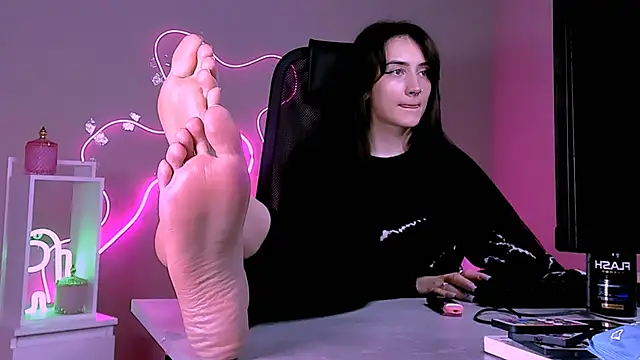 Snapshot of olivianorton chatting on 24, 2, 2026 olivianorton online show from 24, 2, 2026