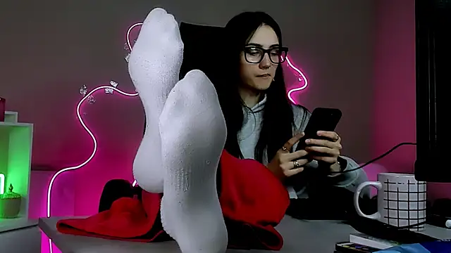 Snapshot of olivianorton chatting on 16, 3, 2026 olivianorton online show from 16, 3, 2026