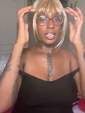 MistiSavannah online show from 2, 11, 2025