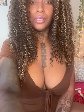 Snapshot of MistiSavannah chatting on 2, 5, 2026 MistiSavannah online show from 2, 5, 2026