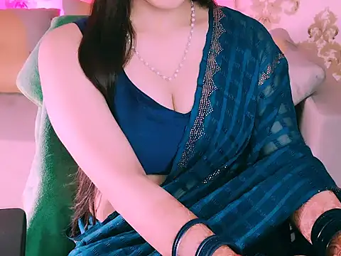 Snapshot of My_Rose chatting on 19, 10, 2025 My Rose online show from 19, 10, 2025