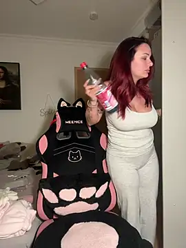 OliviaaFischer online show from 10, 4, 2026