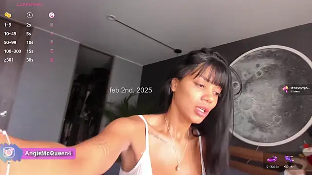 Snapshot of Sarajames chatting on 2, 2, 2025 Sarajames online show from 2, 2, 2025