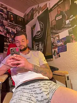 Snapshot of Mexxwell69 chatting on 1, 11, 2025 Mexxwell69 online show from 1, 11, 2025