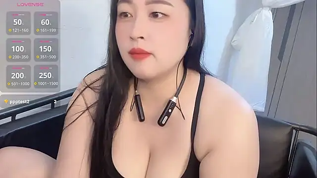 xchenchen online show from 13, 10, 2025