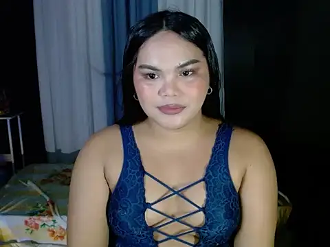 Snapshot of KylieSmith chatting on 14, 11, 2025 KylieSmith online show from 14, 11, 2025