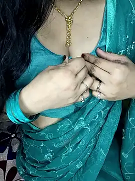 Snapshot of PRIYA_22 chatting on 19, 9, 2025 PRIYA 22 online show from 19, 9, 2025