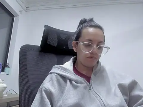 dalila macherano1 online show from 10, 10, 2025