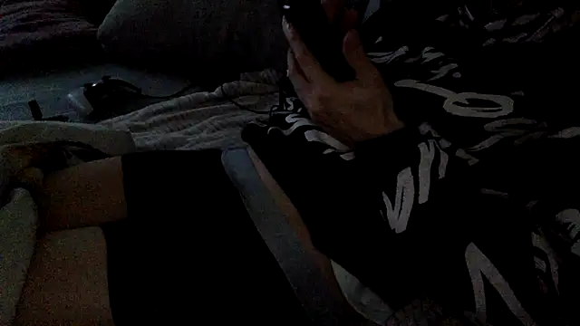 Snapshot of Breezydicksn chatting on 28, 10, 2025 Breezydicksn online show from 28, 10, 2025