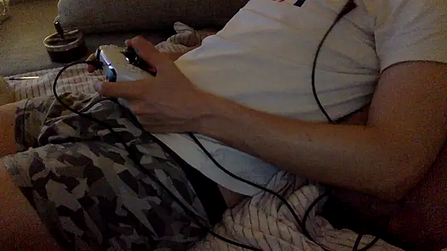 Snapshot of Breezydicksn chatting on 2, 11, 2025 Breezydicksn online show from 2, 11, 2025