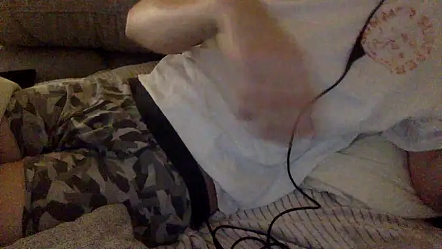 Snapshot of Breezydicksn chatting on 13, 11, 2025 Breezydicksn online show from 13, 11, 2025