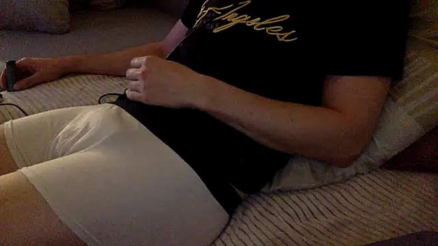 Snapshot of Breezydicksn chatting on 19, 11, 2025 Breezydicksn online show from 19, 11, 2025