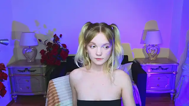 Snapshot of RosesKate chatting on 9, 9, 2025 RosesKate online show from 9, 9, 2025