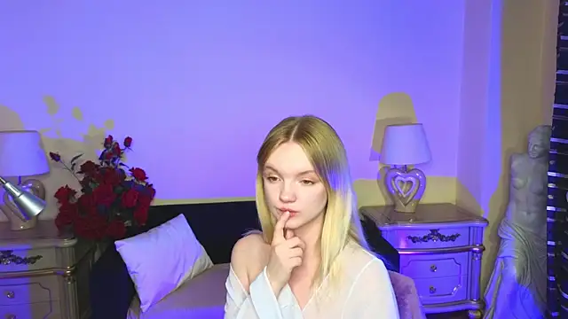 Snapshot of RosesKate chatting on 15, 9, 2025 RosesKate online show from 15, 9, 2025