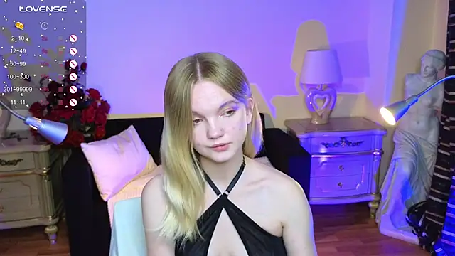 Snapshot of RosesKate chatting on 10, 10, 2025 RosesKate online show from 10, 10, 2025