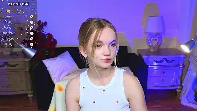 Snapshot of RosesKate chatting on 11, 10, 2025 RosesKate online show from 11, 10, 2025