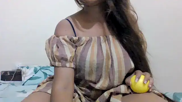 Snapshot of Little_toy_girl chatting on 7, 7, 2026 Little toy girl online show from 7, 7, 2026