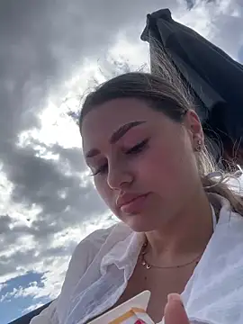 Snapshot of KayaAzur chatting on 29, 9, 2025 KayaAzur online show from 29, 9, 2025