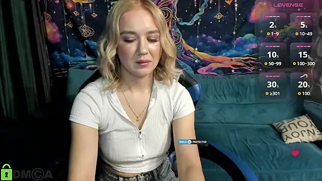 Snapshot of CrystalGirl99 chatting on 7, 2, 2026 CrystalGirl99 online show from 7, 2, 2026