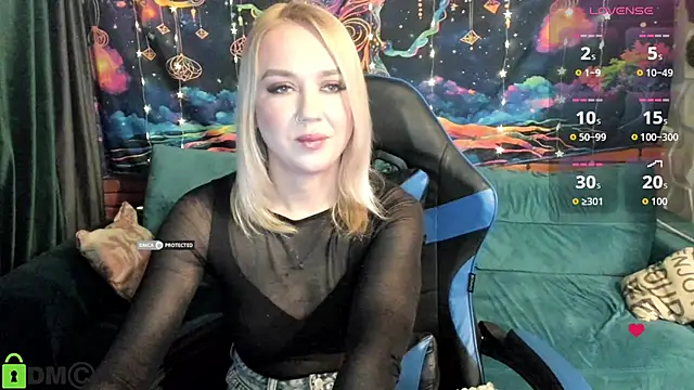 Snapshot of CrystalGirl99 chatting on 19, 2, 2026 CrystalGirl99 online show from 19, 2, 2026