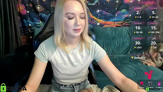 Snapshot of CrystalGirl99 chatting on 3, 3, 2026 CrystalGirl99 online show from 3, 3, 2026