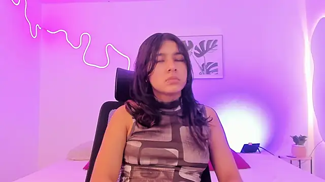 Cherrydollxx online show from 17, 11, 2025