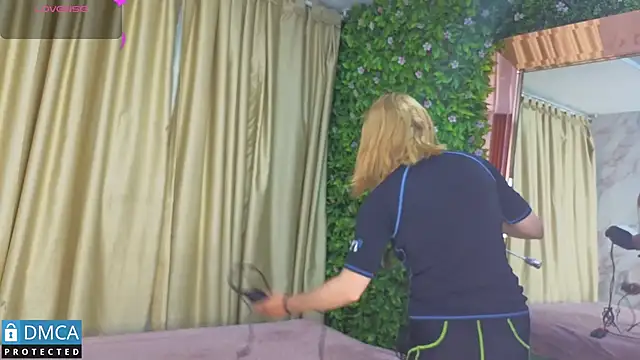 nena cupcake  online show from 11, 3, 2026