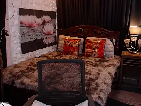 WILDROXIE online show from 8, 2, 2026