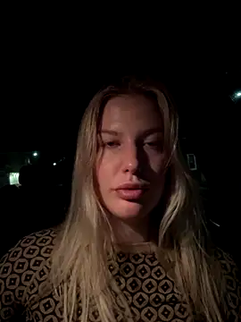 Snapshot of Chloemillerrxx chatting on 18, 9, 2025 Chloemillerrxx online show from 18, 9, 2025