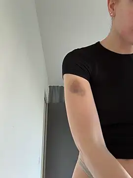 Snapshot of Chloemillerrxx chatting on 22, 9, 2025 Chloemillerrxx online show from 22, 9, 2025