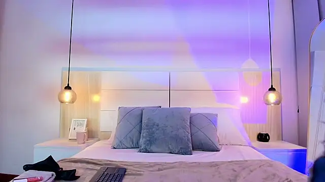 Snapshot of alehia_cute chatting on 14, 11, 2025 alehia cute online show from 14, 11, 2025