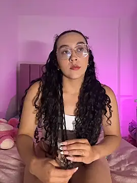 Snapshot of alehia_cute chatting on 14, 7, 2026 alehia cute online show from 14, 7, 2026