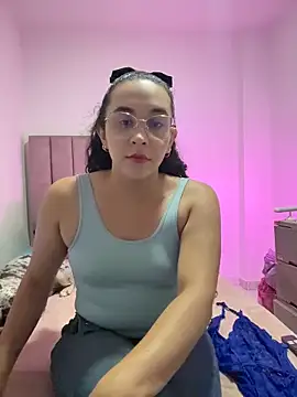 Snapshot of alehia_cute chatting on 14, 7, 2026 alehia cute online show from 14, 7, 2026