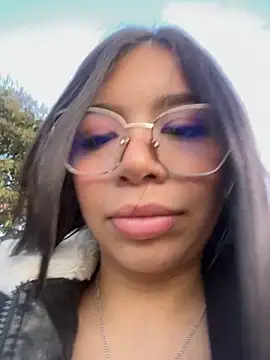 Snapshot of Maddy_Piink chatting on 7, 11, 2025 Maddy Piink online show from 7, 11, 2025