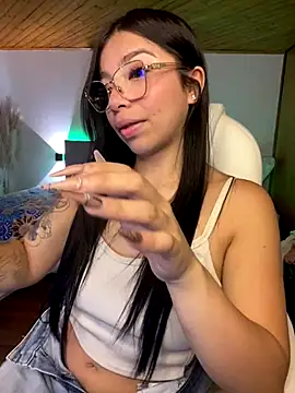 Snapshot of Maddy_Piink chatting on 3, 12, 2025 Maddy Piink online show from 3, 12, 2025